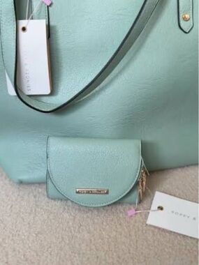 Poppy & Peonies GO-GETTER Mint Tote PLUS Matching MARGAUX Mint Wallet ❣️